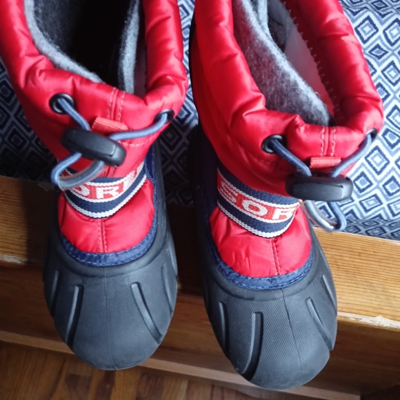Sorel kids winter boots - Picture 1 of 4
